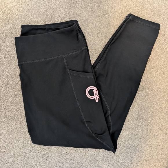 Black Leggings with Pink Oregon Ducks Logo - Picture 2 of 12